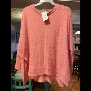 very pretty pink oversized sweater, NWT